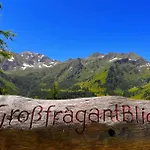 Sabine Apartmán *
